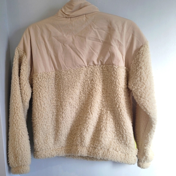 Women's cream Sherpa with pockets- S - Picture 2 of 4